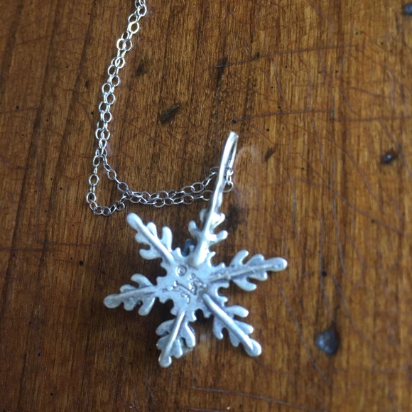 Elegant Silver Snowflake Necklace with Coral Accent - Picture 2 of 3